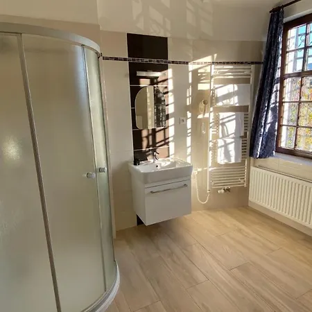 Chateau Zamek سيكوفيتش