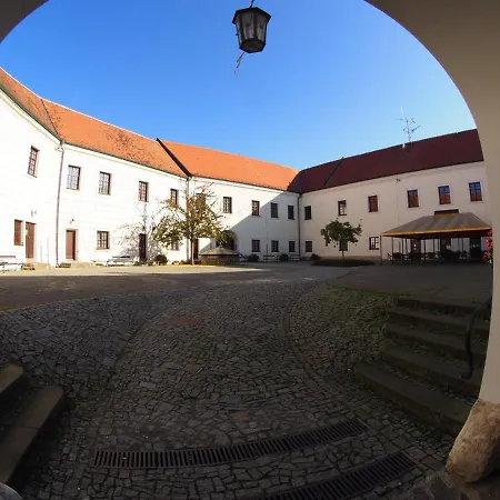 Chateau Zamek 4* Cejkovice (Hodonin)