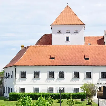 فندق Chateau Zamek سيكوفيتش